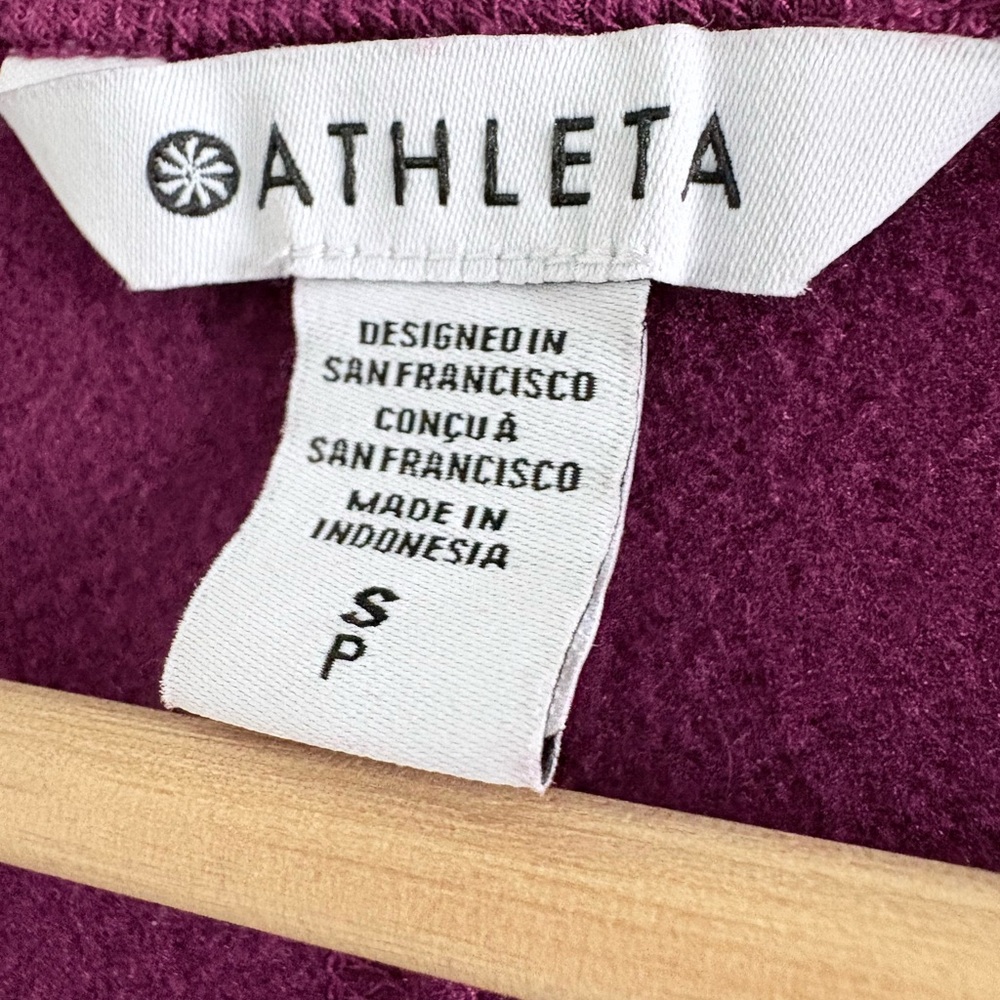 Athleta Coaster Luxe Recover Lightweight Sweatshirt in Plum in Size Small, NWOT - Picture 2 of 6